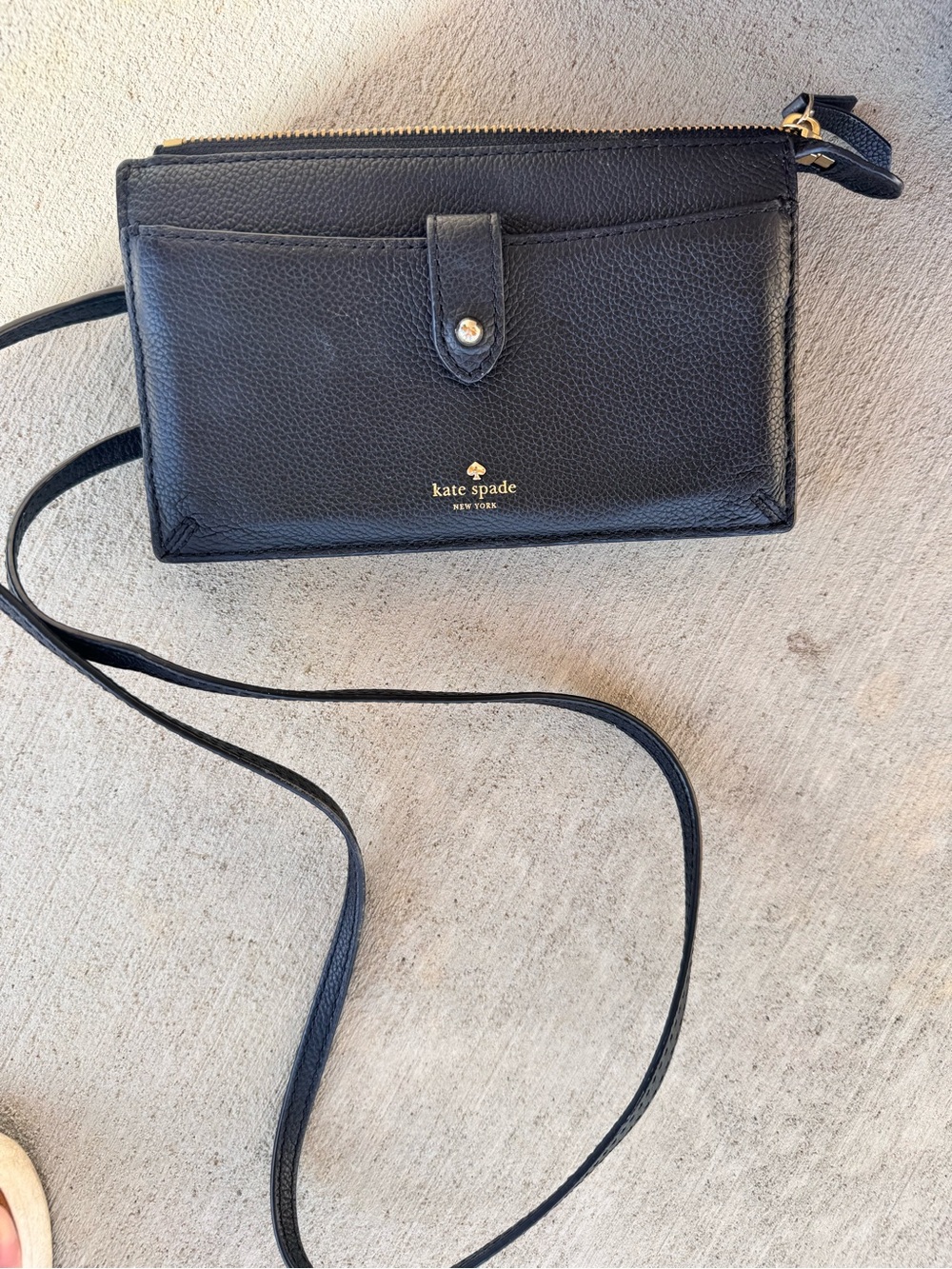 Kate Spade Black Pebbled Leather Crossbody Wallet Wristlet Gold Hardware